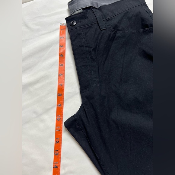 EDDIE BAUER Men’s Navy blue flat front pants size 34/32. - Picture 11 of 12